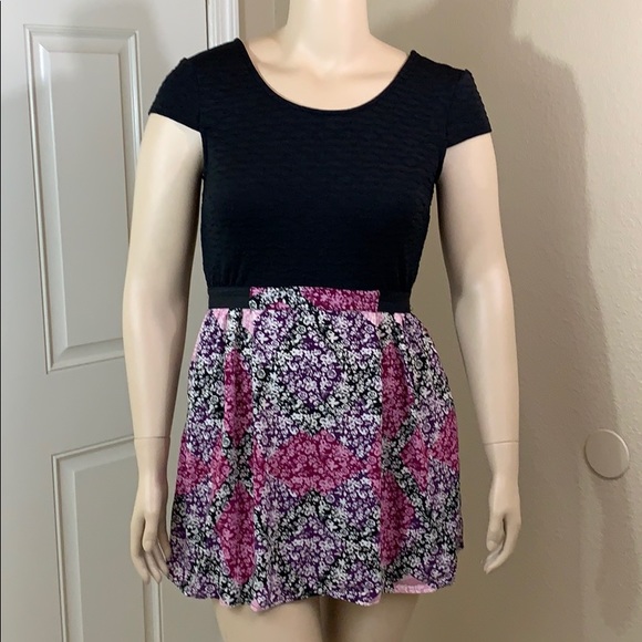 love, Fire Dresses & Skirts - Love Fire Black & Floral Mini Dress Size XL